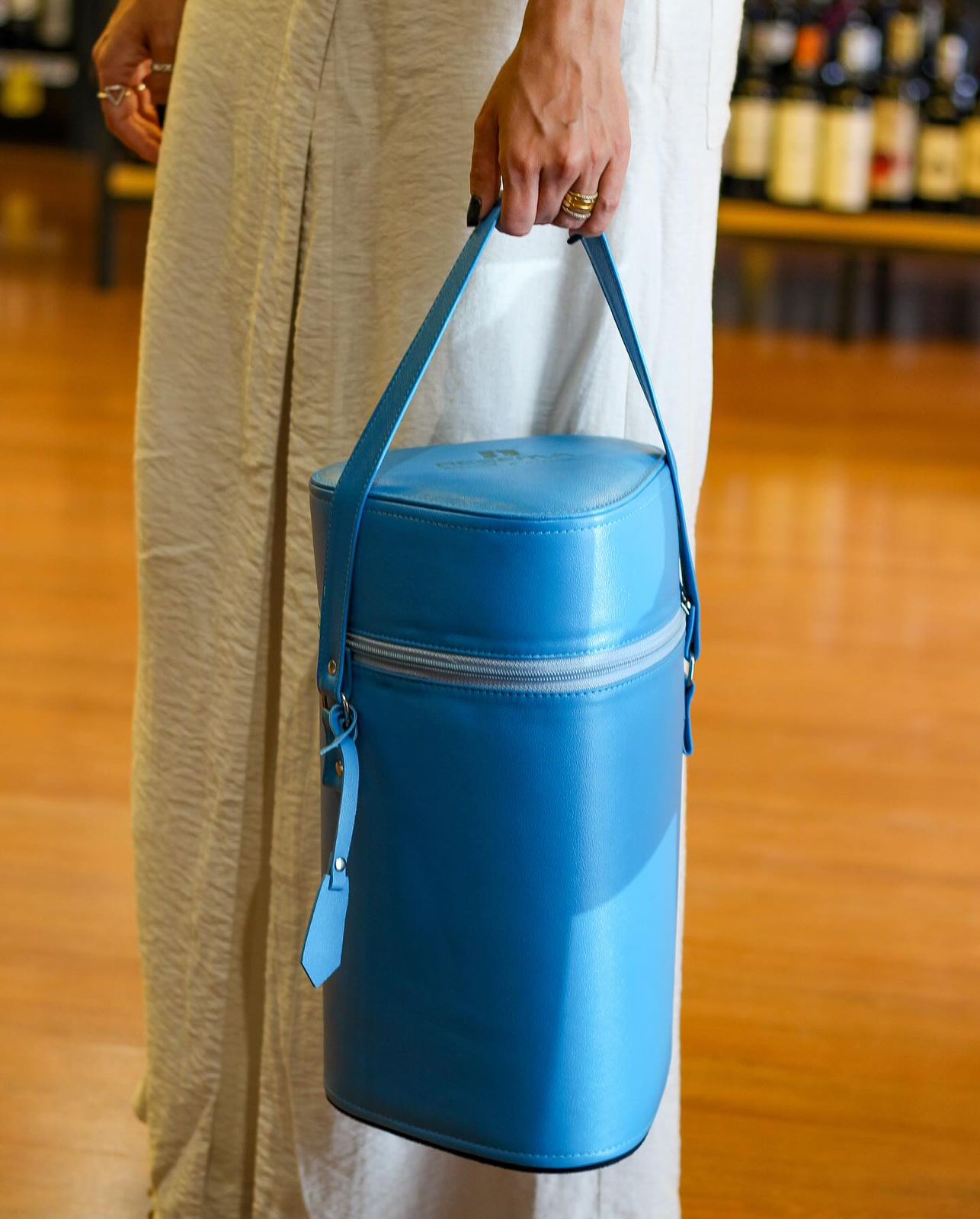 Bag de Couro Legítimo – Para Vinhos e Taças, Disponível em Diversas Cores