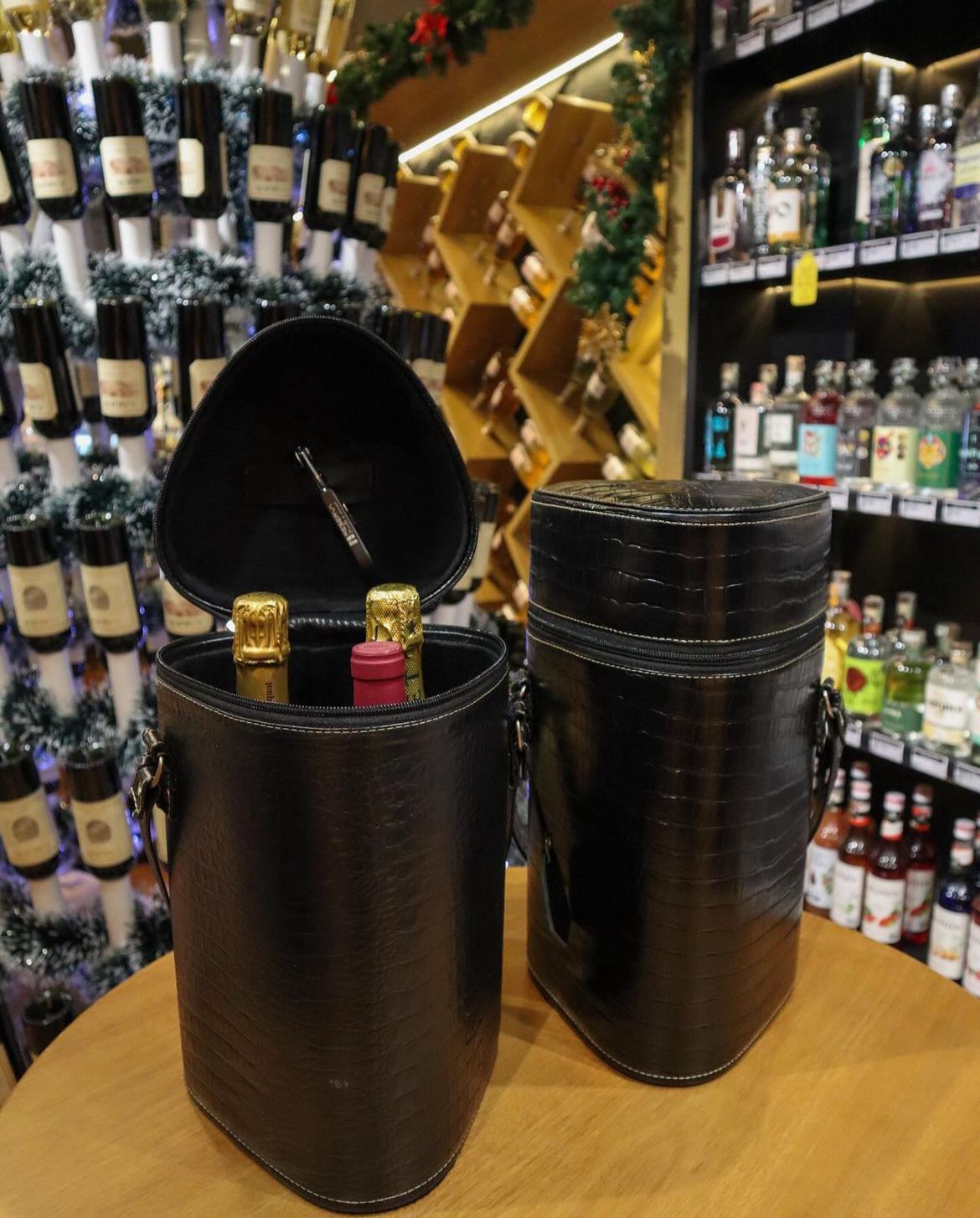 Bag de Couro Legítimo – Para Vinhos e Taças, Disponível em Diversas Cores