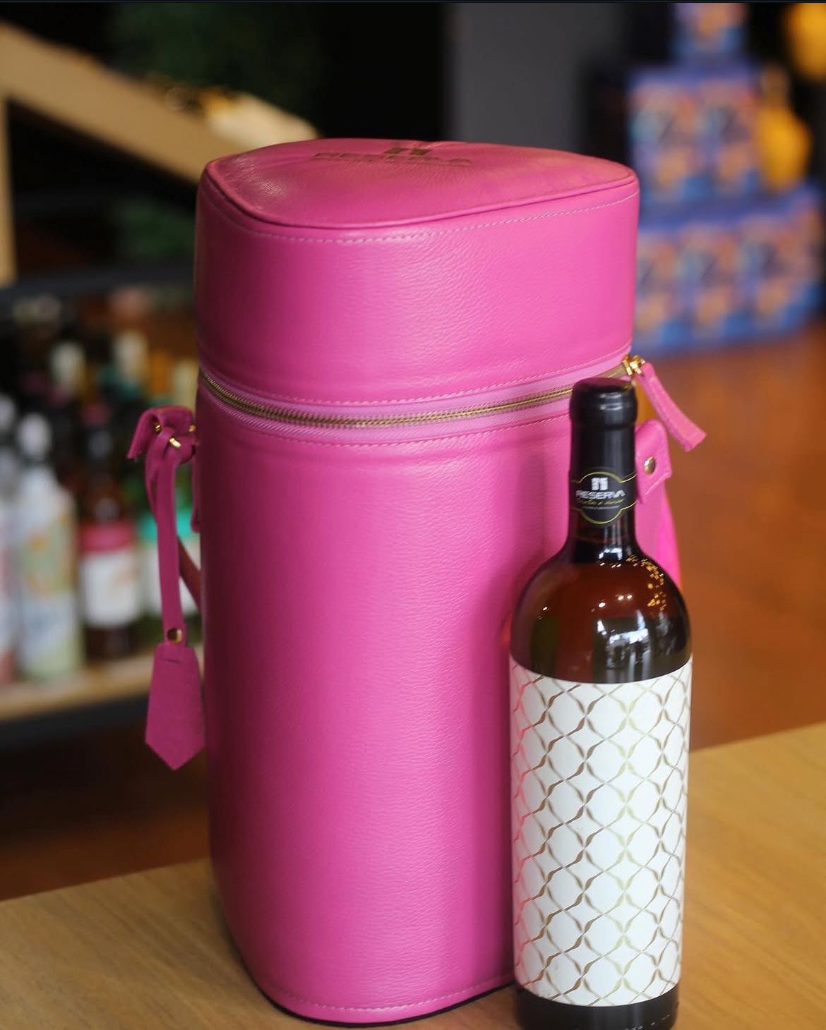 Bag de Couro Legítimo – Para Vinhos e Taças, Disponível em Diversas Cores